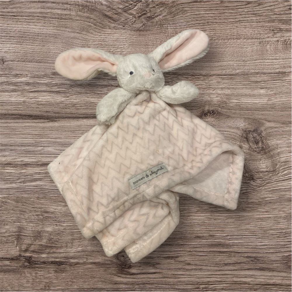 Blankets & Beyond Pink and Grey Chevron White Bunny Lovey Blanket